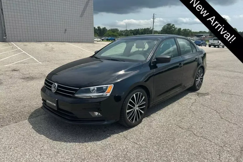 2016 Volkswagen Jetta 1.8T Sport photo 1