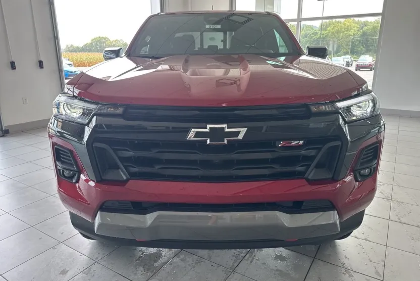 2026 Chevrolet Colorado Z71 photo 1