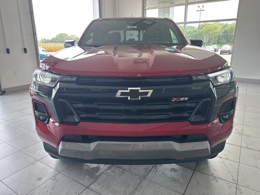 2026 Chevrolet Colorado Z71 photo 1