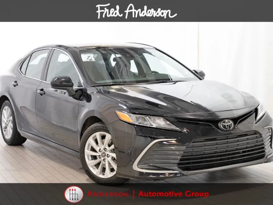 2024 Toyota Camry LE photo 1