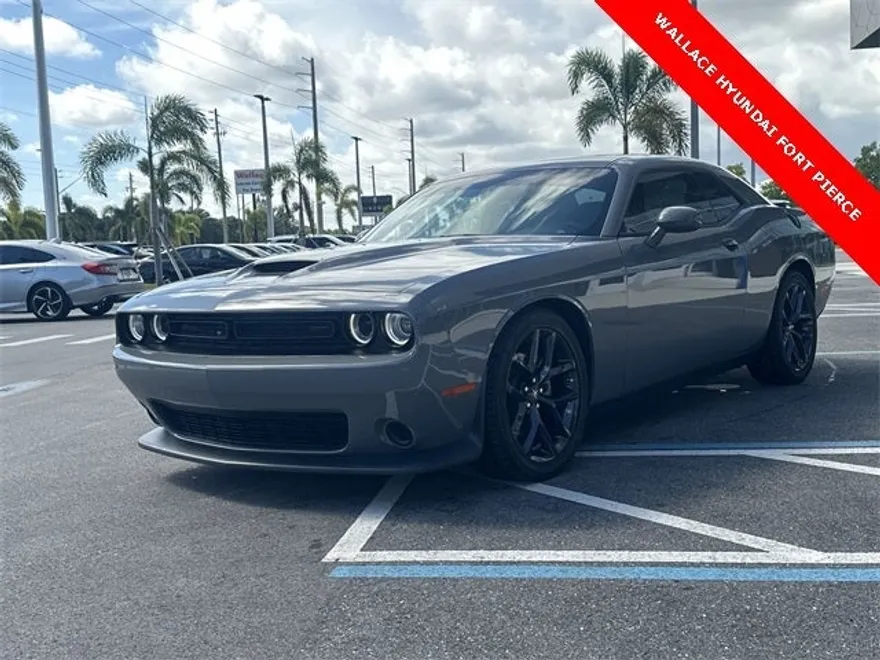 2023 Dodge Challenger GT photo 1
