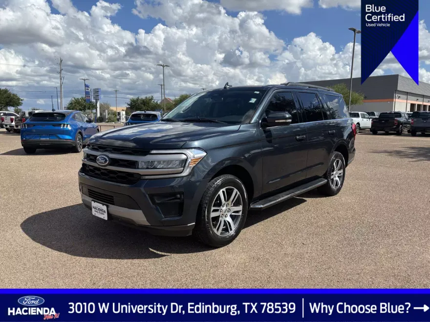 2023 Ford Expedition XLT photo 1