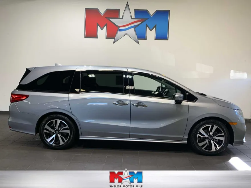 2019 Honda Odyssey Elite photo 1