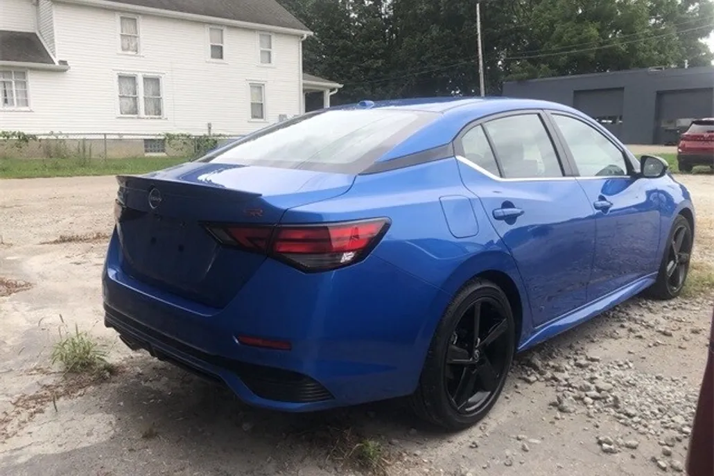 2025 Nissan Sentra SR photo 1