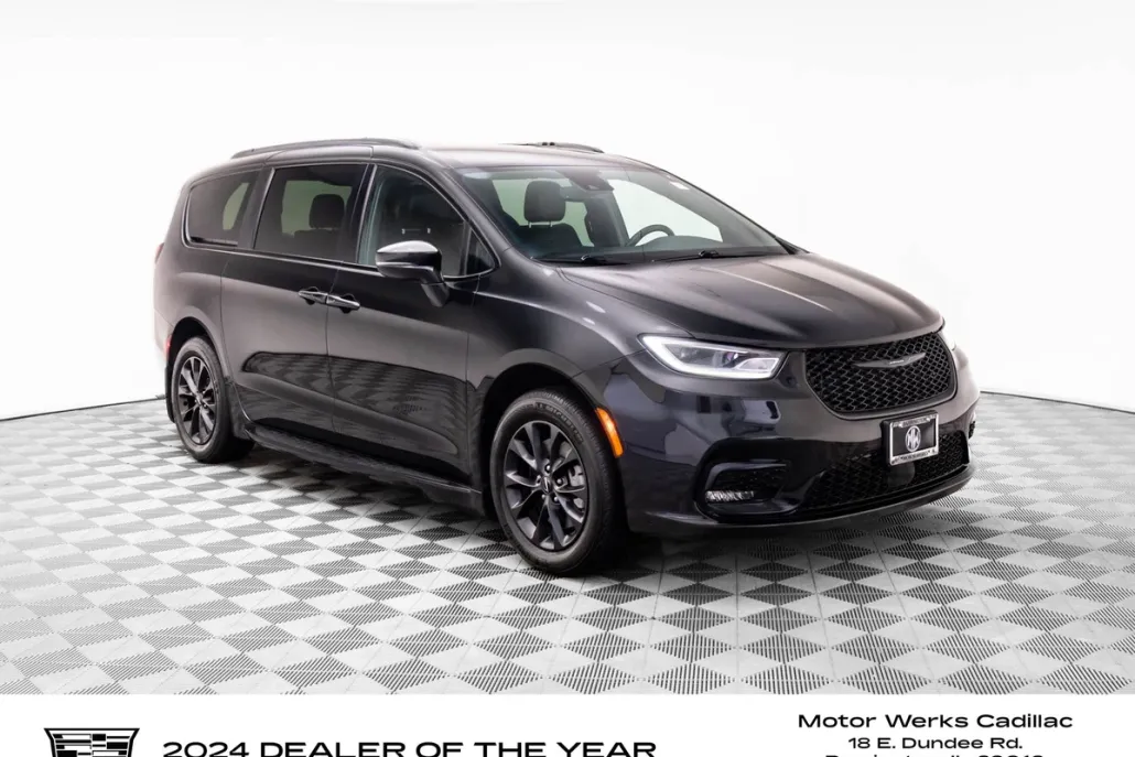 2021 Chrysler Pacifica Touring L photo 1