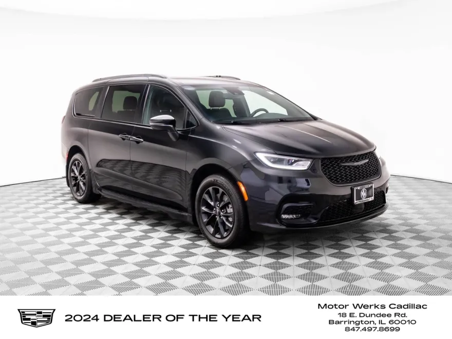 2021 Chrysler Pacifica Touring L photo 1