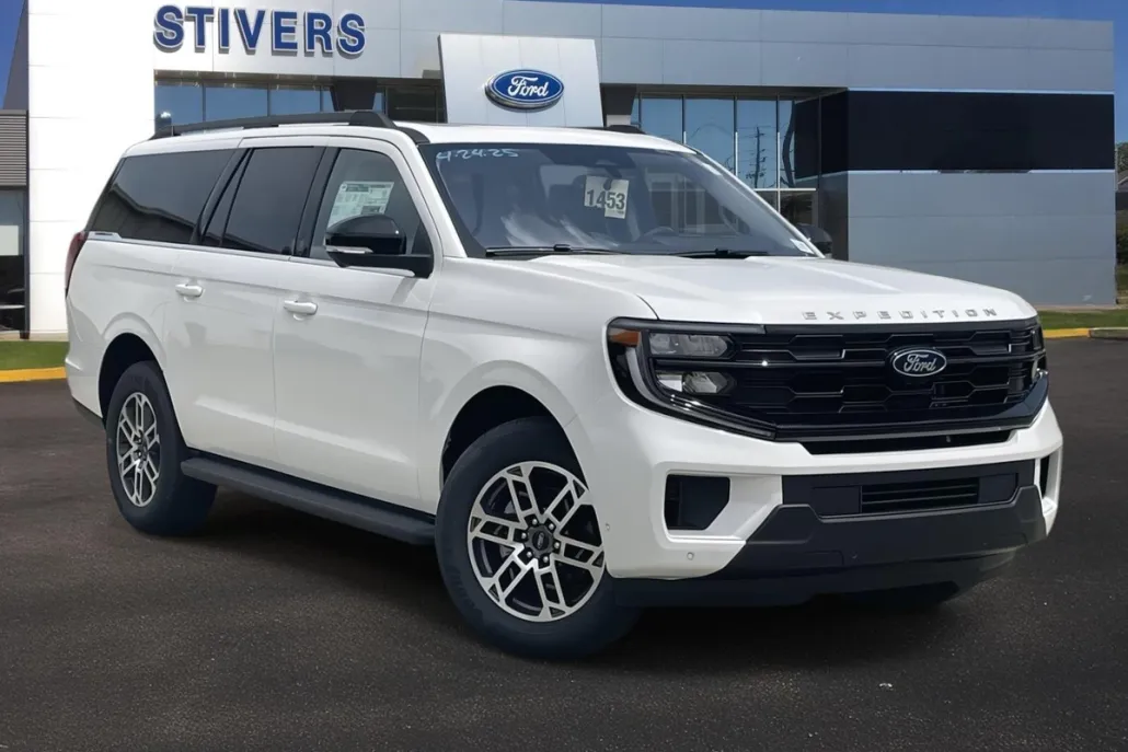 2025 Ford Expedition MAX photo 1