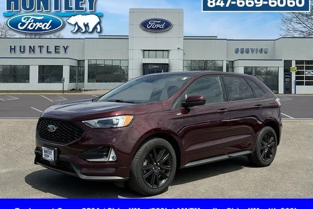 2022 Ford Edge ST photo 1