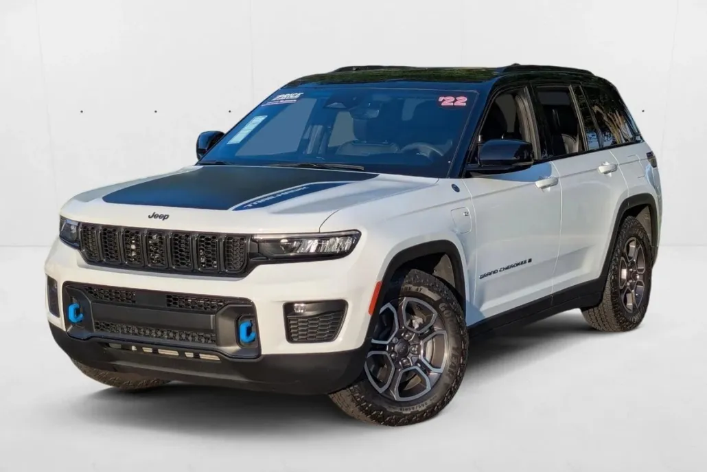 2022 Jeep Cherokee Trailhawk 4xe photo 1