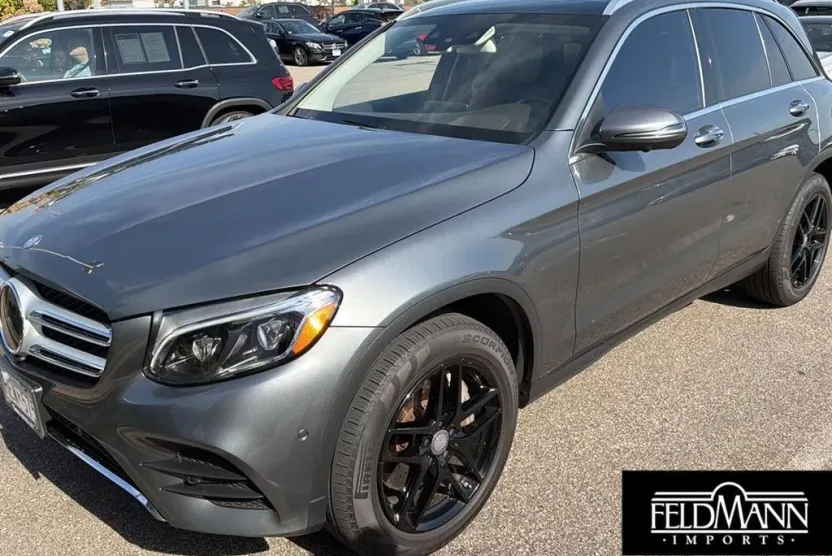 2016 Mercedes Benz GLC 300 4MATIC photo 1