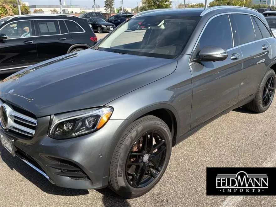 2016 Mercedes Benz GLC 300 4MATIC photo 1