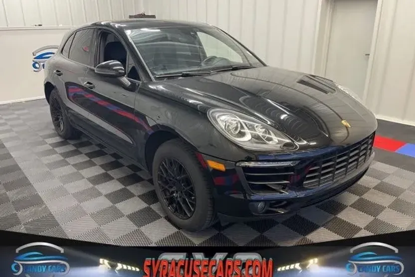 2018 Porsche Macan Base photo 1