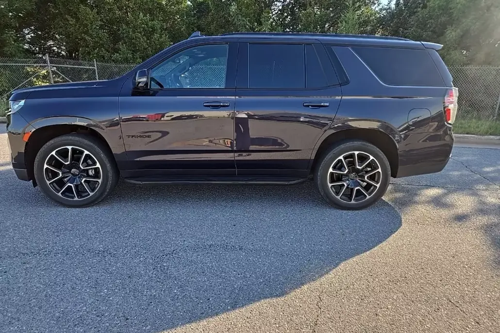 2022 Chevrolet Tahoe RST photo 1