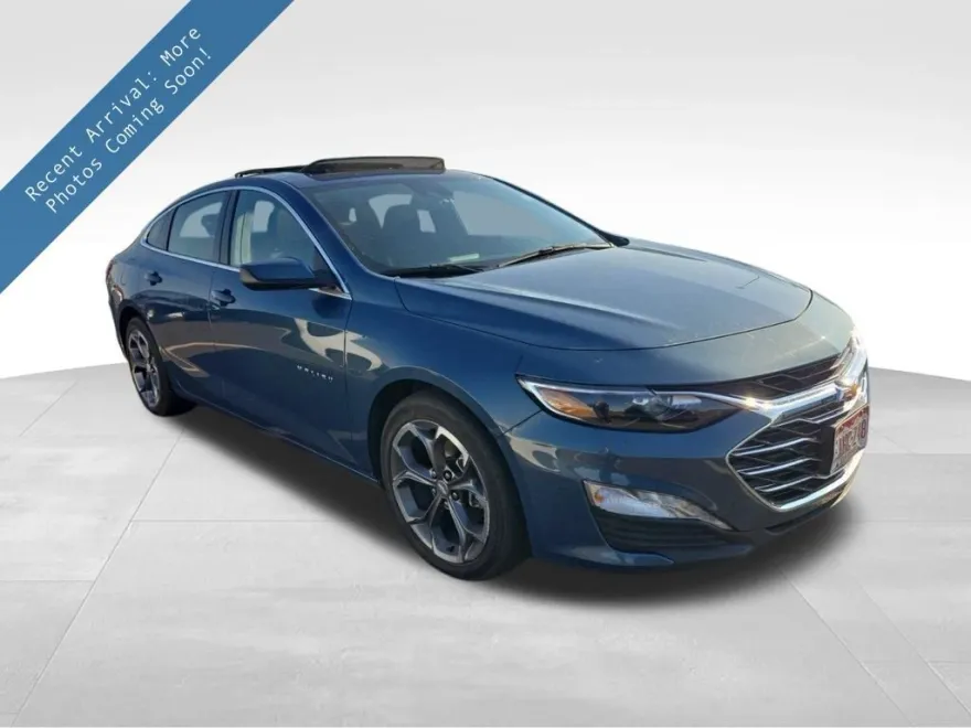 2024 Chevrolet Malibu 1LT photo 1