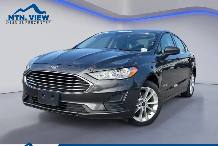 2019 Ford Fusion Hybrid SE photo 1