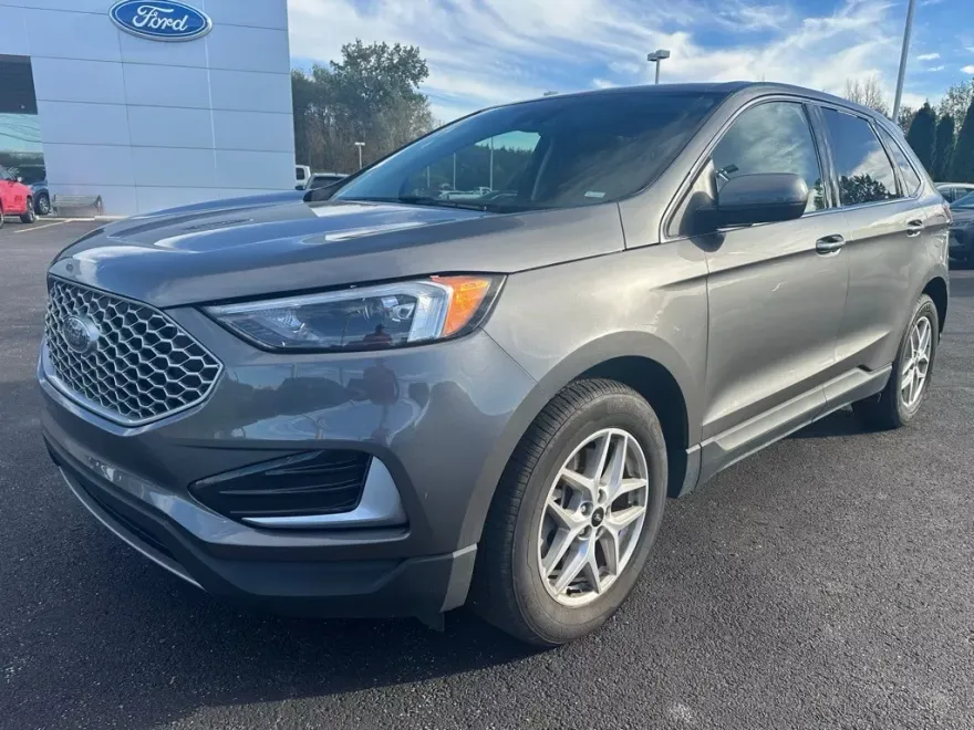 2023 Ford Edge SEL photo 1