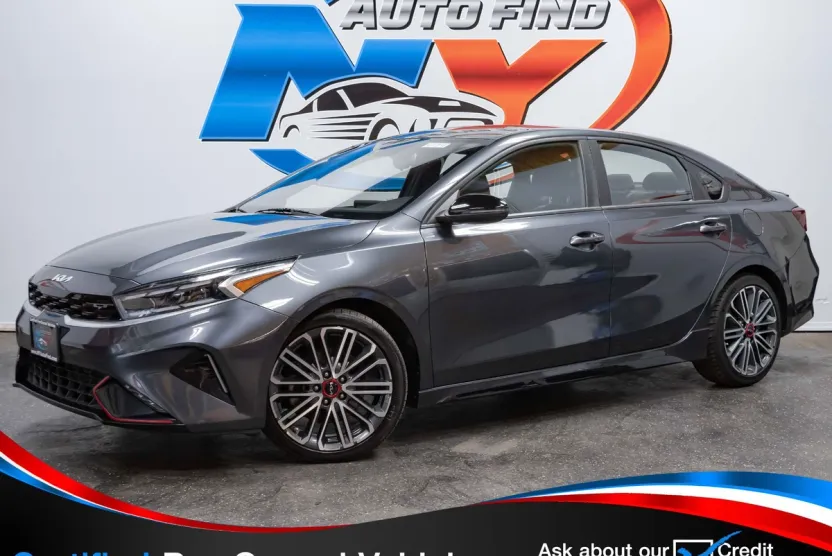 2022 Kia Forte GT photo 1