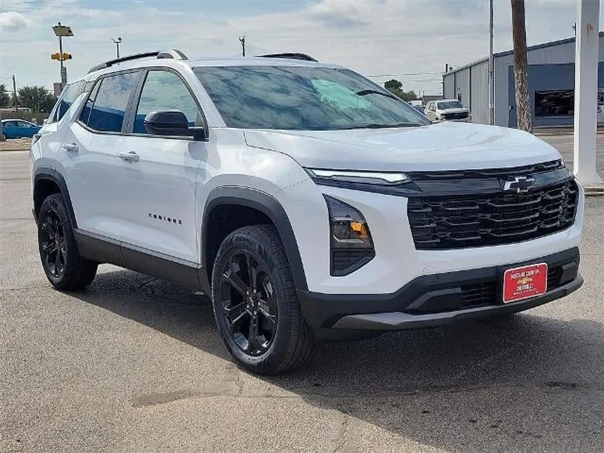 2026 Chevrolet Equinox LT photo 1