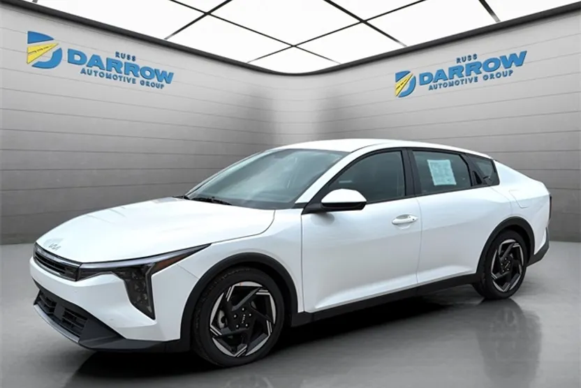 2025 Kia K4 EX photo 1