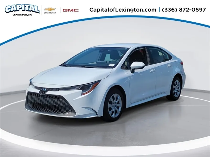 2022 Toyota Corolla LE photo 1