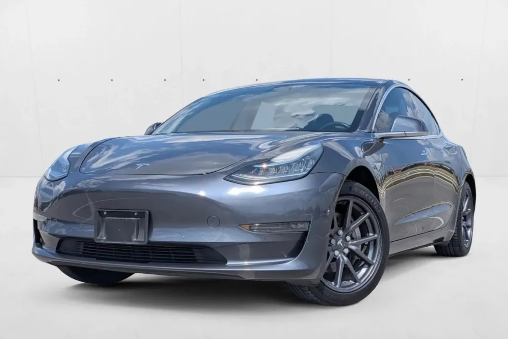 2018 Tesla Model 3 Long Range photo 1