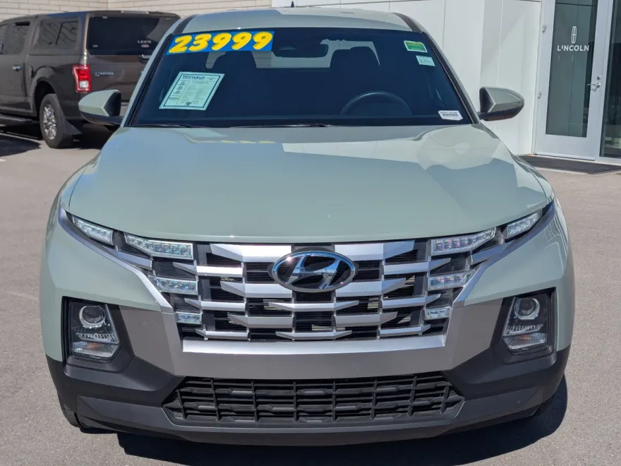 2023 Hyundai Santa Cruz SE photo 1