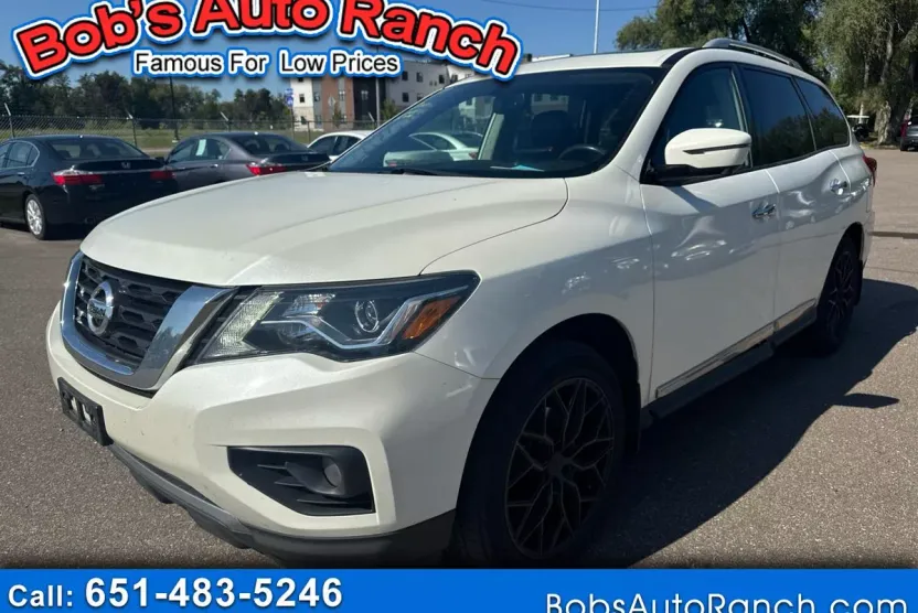 2018 Nissan Pathfinder 4x4 Platinum photo 1