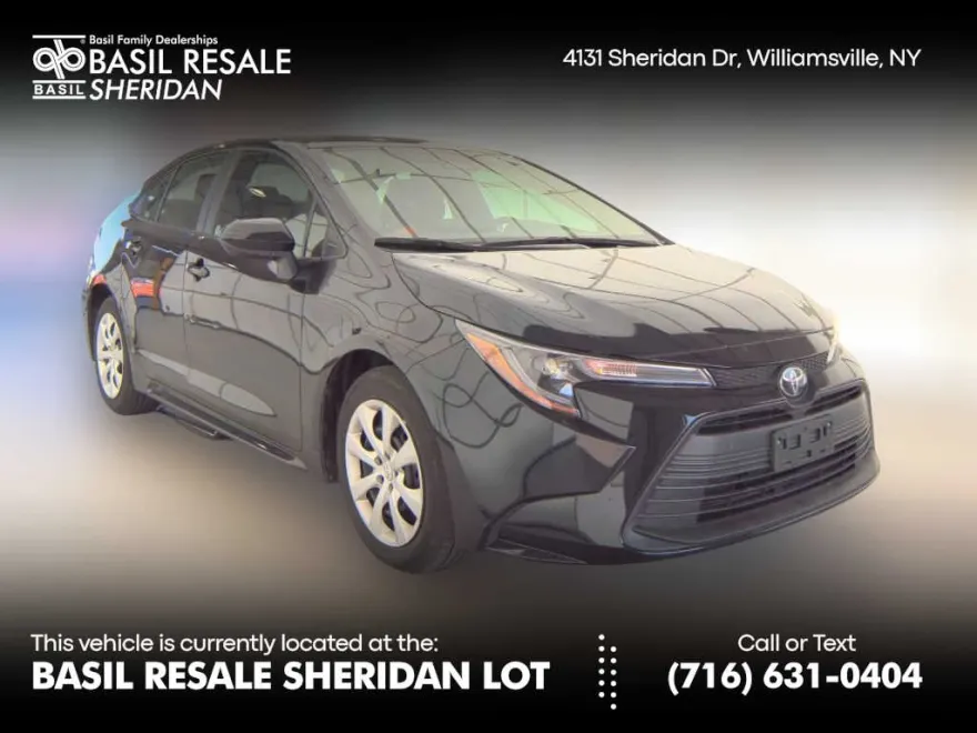2024 Toyota Corolla LE photo 1