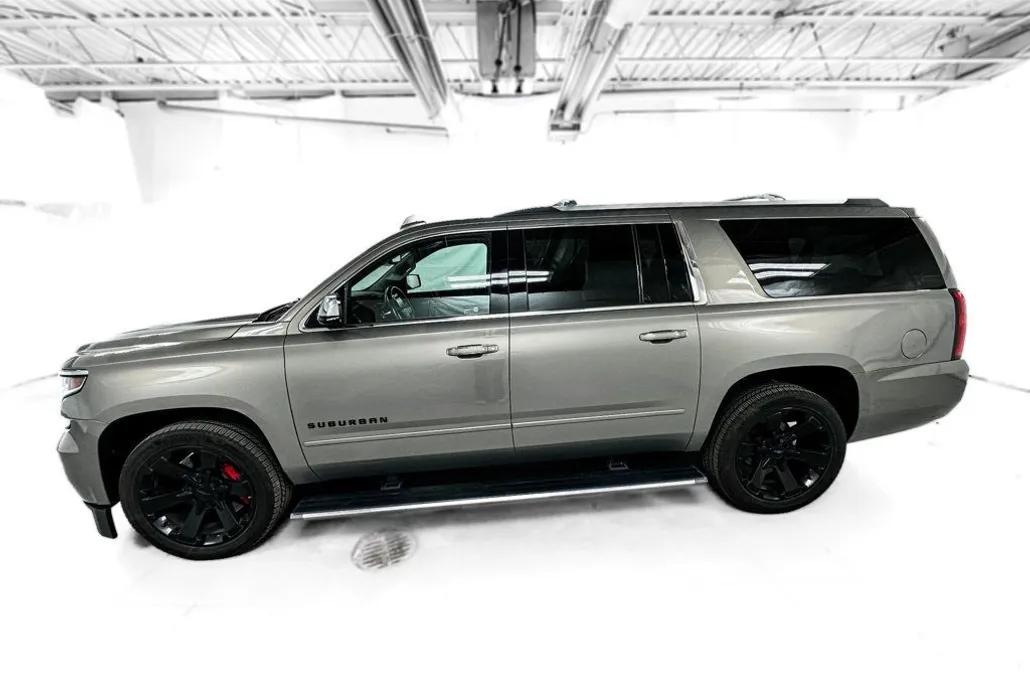 2018 Chevrolet Suburban Premier photo 1
