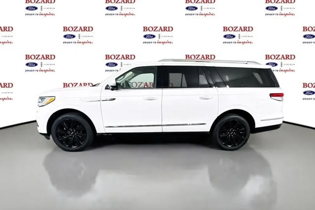 2022 Lincoln Navigator L Reserve photo 1