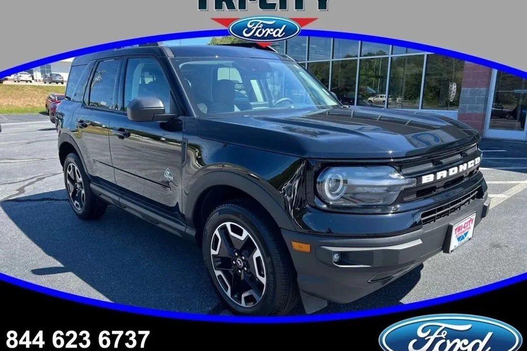 2023 Ford Bronco Sport Outer Banks photo 1