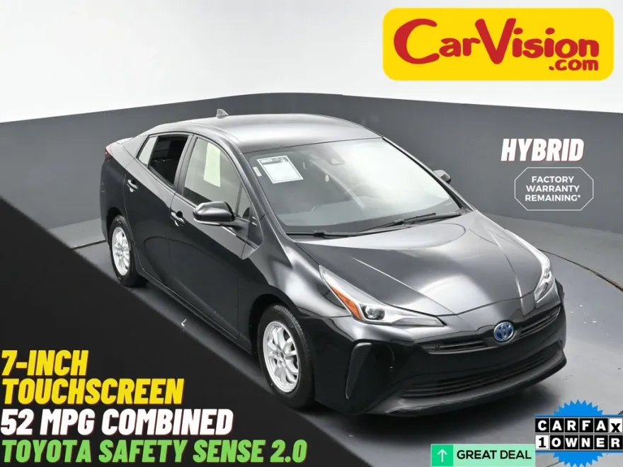 2022 Toyota Prius LE photo 1