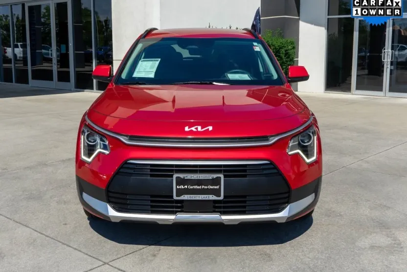 2024 Kia Niro EX photo 1