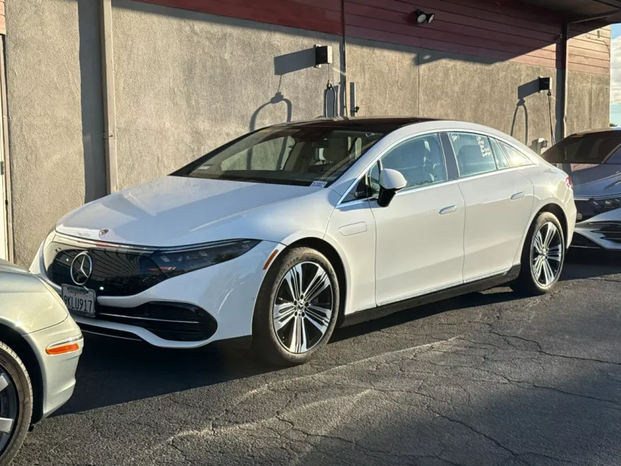 2023 Mercedes Benz EQS Sedan 450 photo 1
