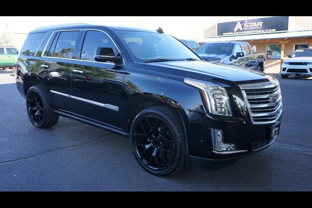 2019 Cadillac Escalade Platinum photo 1