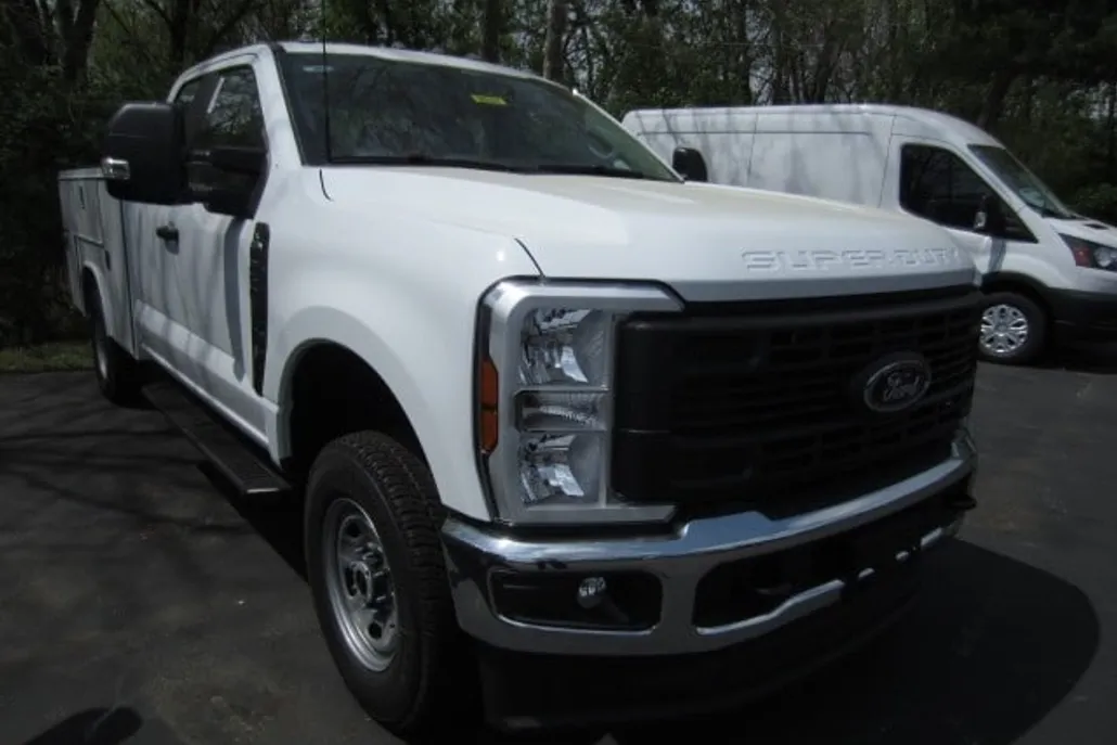 2025 Ford F-250 XL photo 1