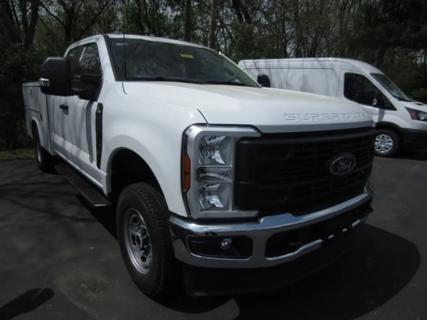 2025 Ford F-250 XL photo 1