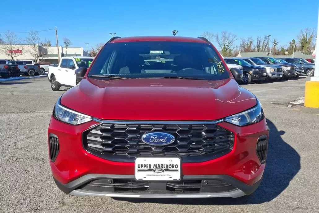 2025 Ford Escape ST-Line photo 1