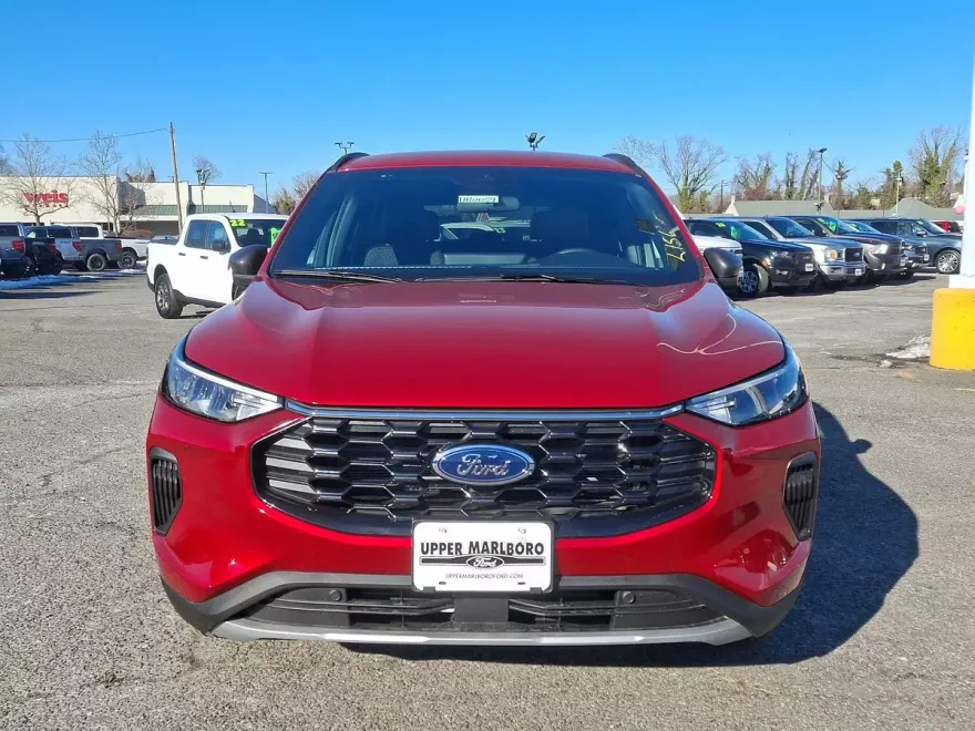 2025 Ford Escape ST-Line photo 1