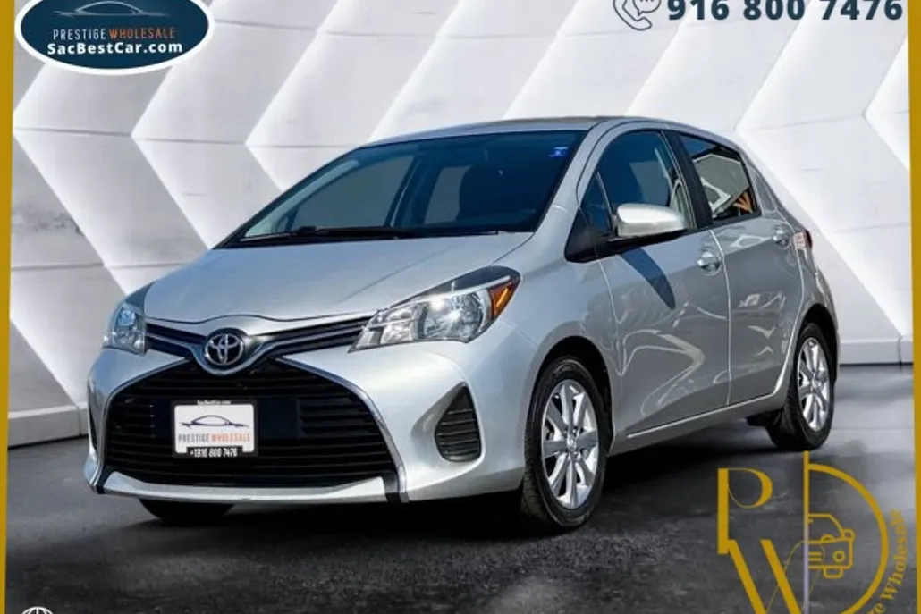 2016 Toyota Yaris LE photo 1