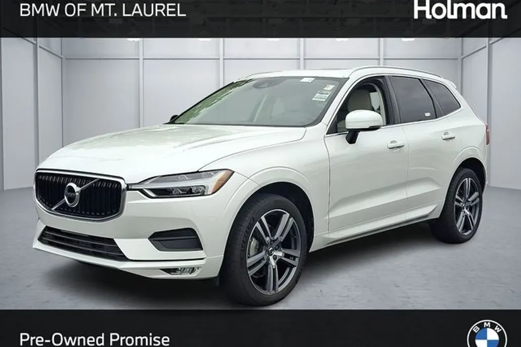 2021 Volvo XC60 T5 Momentum photo 1