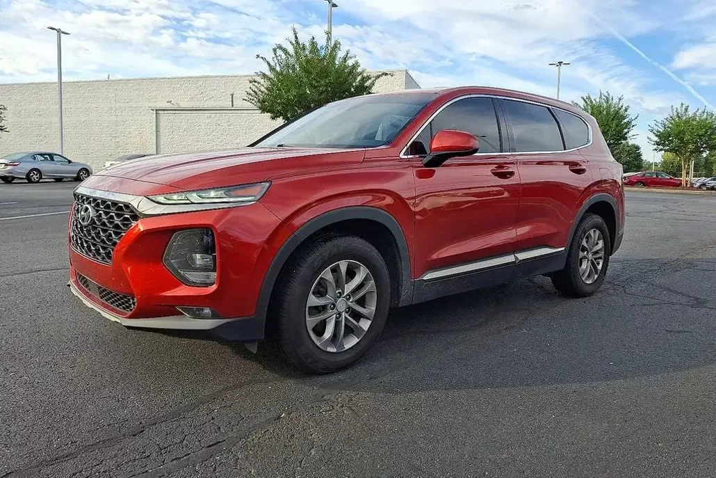 2019 Hyundai Santa Fe SEL photo 1