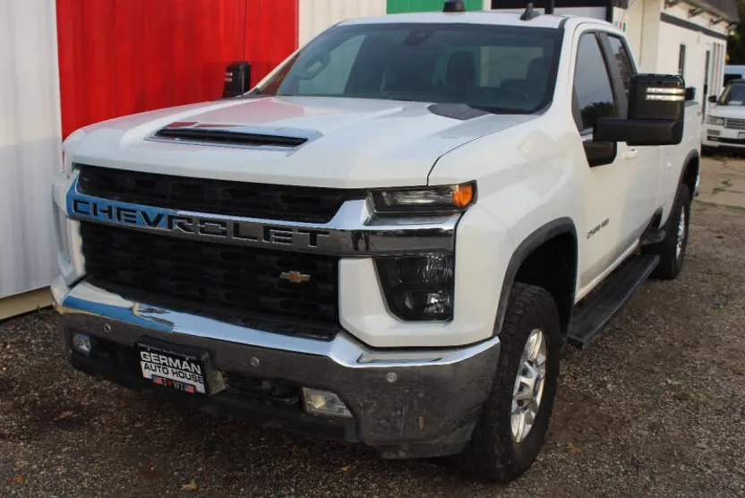 2021 Chevrolet Silverado 2500HD LT photo 1