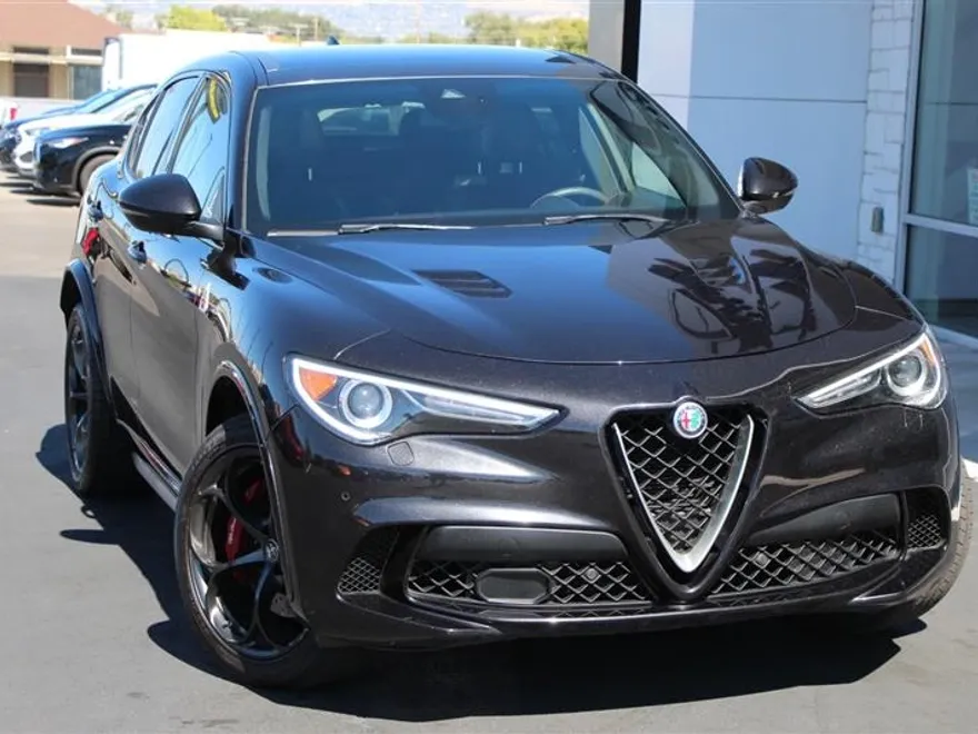 2018 Alfa Romeo Stelvio Quadrifoglio photo 1