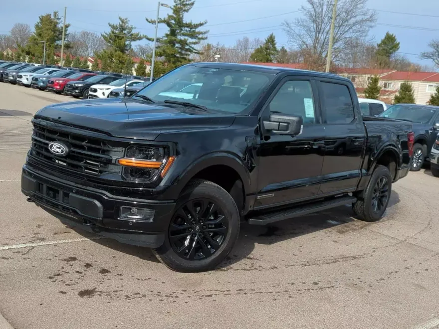 2025 Ford F-150 XLT photo 1