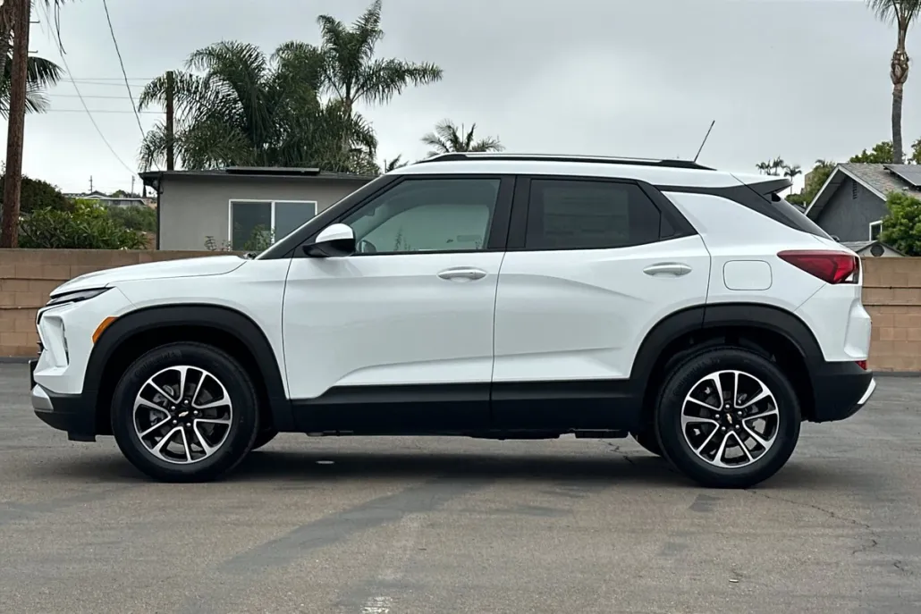 2026 Chevrolet Trailblazer LT photo 1