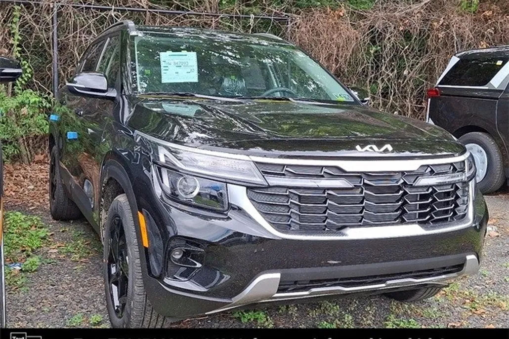 2026 Kia Seltos EX photo 1
