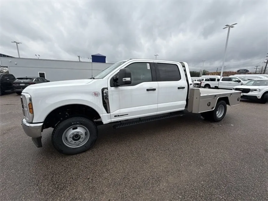 2024 Ford F-350 XLT photo 1