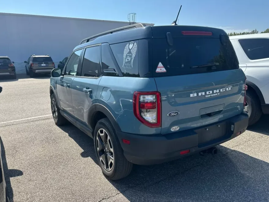 2021 Ford Bronco Sport Outer Banks photo 1