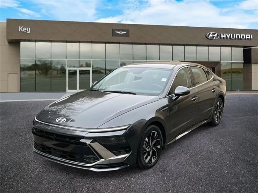 2024 Hyundai Sonata SEL photo 1